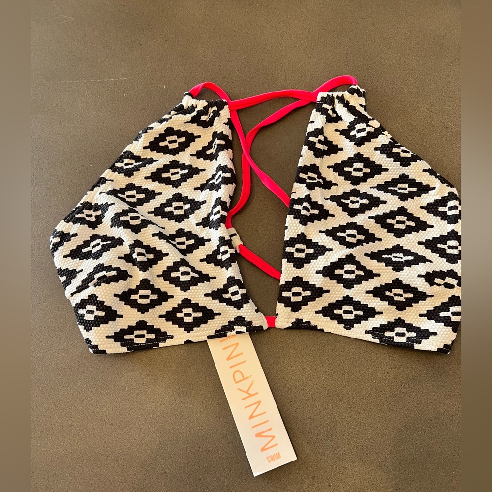 NWT Women’s MINKPINK Black and White Bikini Top, size L